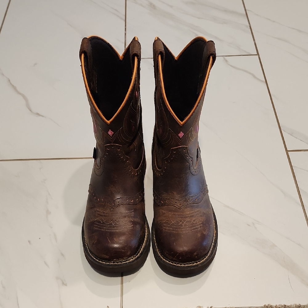 Justin Boots Brown and Pink Women's Shoes
